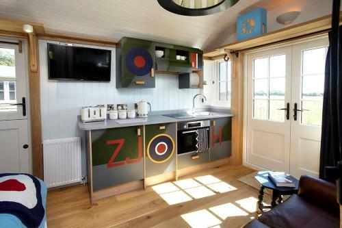 Lodge Hornington Manor Shepherds Huts