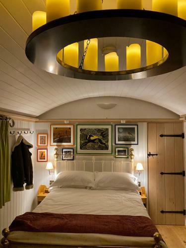 Lodge Hornington Manor Shepherds Huts