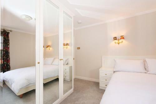 Stodham House With Minster Views!