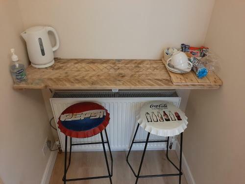 Hostal Salisbury Guest House - Free Parking