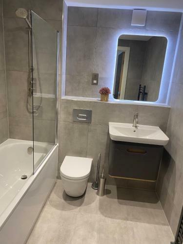 Icona - Luxury 2 Bed Penthouse Apartment