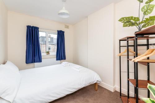 Pass The Keys 2 Bed With Garden Parking And York Minster Views