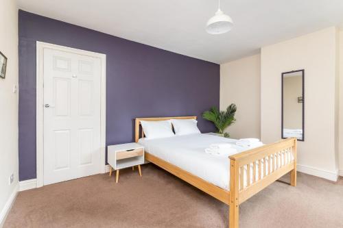 Pass The Keys 2 Bed With Garden Parking And York Minster Views