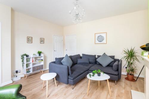 Pass The Keys 2 Bed With Garden Parking And York Minster Views