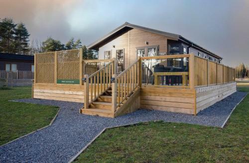 Hollicarrs - Long Lane Lodge