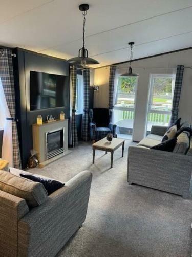 Ailsa Lodge With Hot Tub