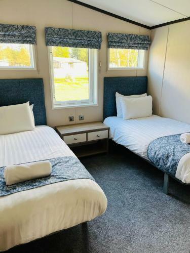 Bridgewater Lodge With Hot Tub