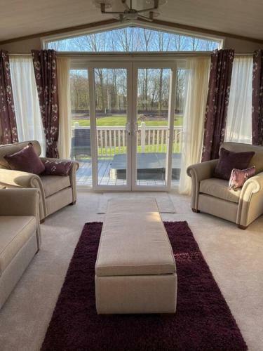 Bakers Lodge With Hot Tub