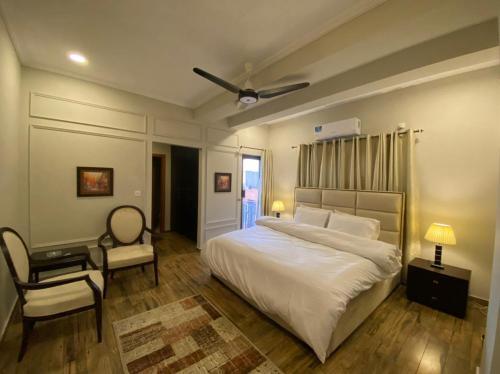 Apartamento Luxurious 1bhk & 2bhk Bahria Heights Apts.