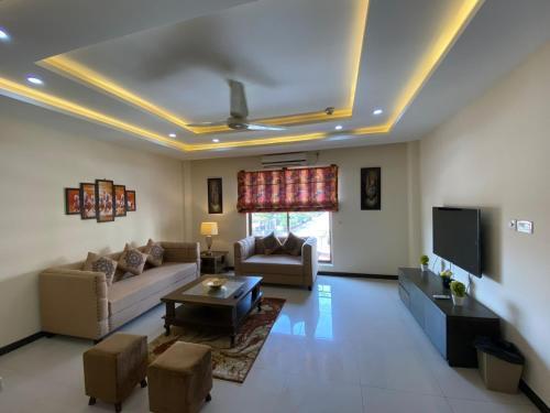 Apartamento Luxurious 1bhk & 2bhk Bahria Heights Apts.