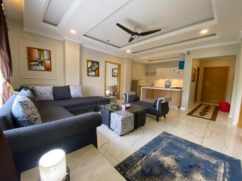 Apartamento Luxurious 1bhk & 2bhk Bahria Heights Apts.