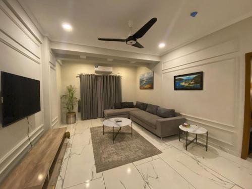 Apartamento Luxurious 1bhk & 2bhk Bahria Heights Apts.