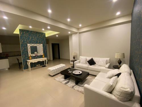 Apartamento Luxurious 1bhk & 2bhk Bahria Heights Apts.