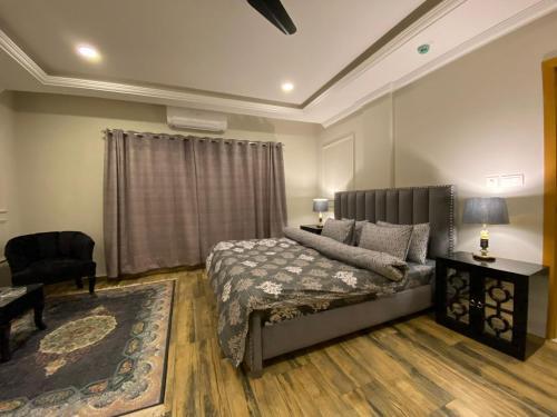 Apartamento Luxurious 1bhk & 2bhk Bahria Heights Apts.
