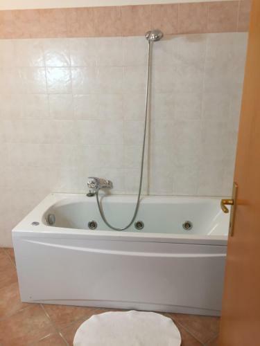 Hostal Colle Sul Lago