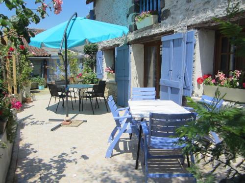 Hostal Chambres, Table D'h�tes Et Gites Les Mesanges