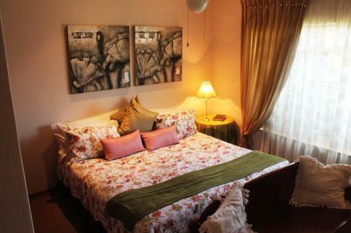 Hostal Birdsong Guest House