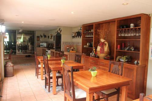 Hostal Birdsong Guest House