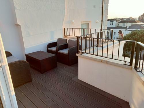 Glorious Duplex Holiday Apartment By The Sea
