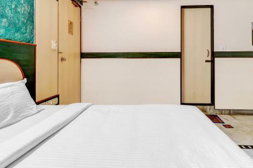 Hotel Collection O 84605 Srk Diamond Inn
