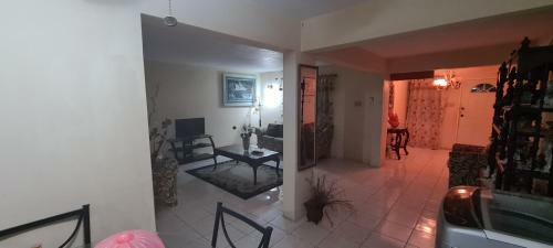 Hostal Happy And Comfortable Home