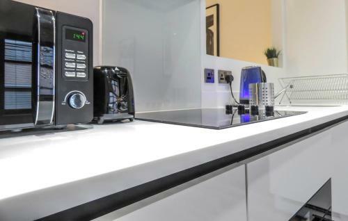 Tudors Esuites Jq Studio Apartment