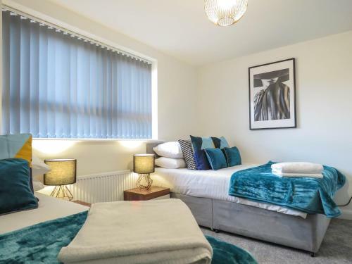 Tudors Esuites 5 Bed House