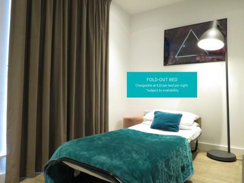 Tudors Esuites 5 Bed House