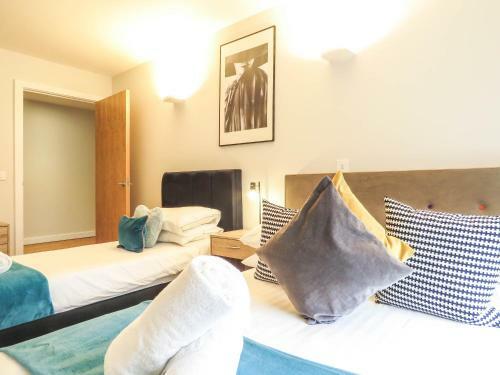 Tudors Esuites Jq Apartments Two Bedrooms