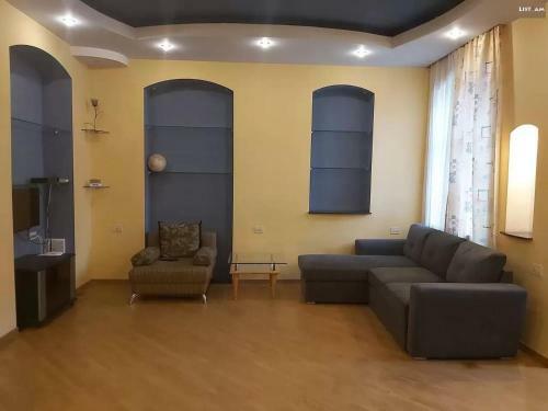 Apartment Near Opera