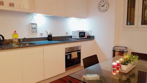 Luxury City View 2bed Broadstreet Apartment With Self-checkin