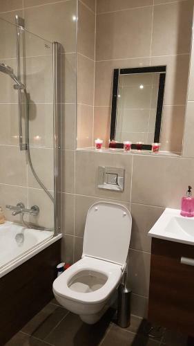 Luxury City View 2bed Broadstreet Apartment With Self-checkin