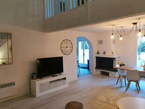 Villa Agde, 4 Pi�ces, 6 Personnes - Fr-1-423-246
