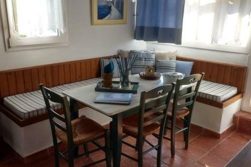 Maisonette In Adamas, Milos