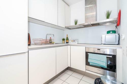 Haus Cube Apartment Top Rated, City Views, Great Location