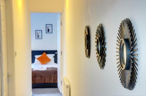Swindon House Serviced Accommodation By Cmc Property Investors