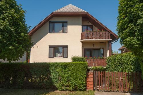 Apartment In Balatonkeresztur 36546