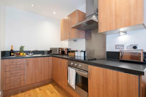 Haus Apartments Arcadian 2 Single Beds Balcony & Parking
