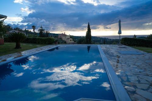 Private Villa's In Nw Corfu With Pool