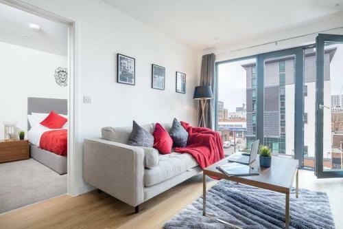 Vogue Modern Apartment New Build - Birmingham City Centre