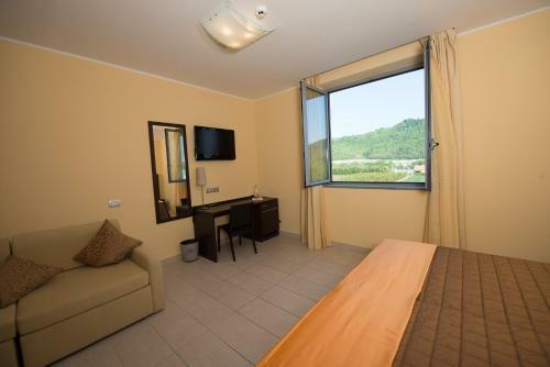 Hotel Letizi�