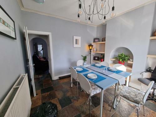 Three Bedroom Terrace House At Edgbaston Reservoir