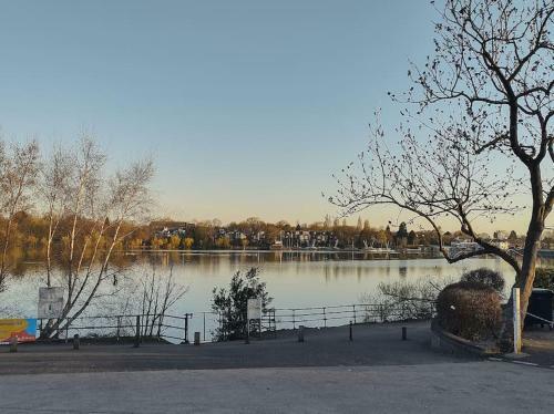 Three Bedroom Terrace House At Edgbaston Reservoir