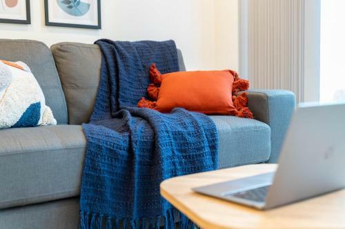 Lavish 1 Bedroom Stylish Apartment - City Centre