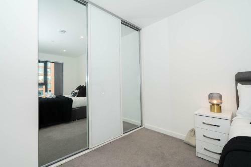Lavish 1 Bedroom Stylish Apartment - City Centre