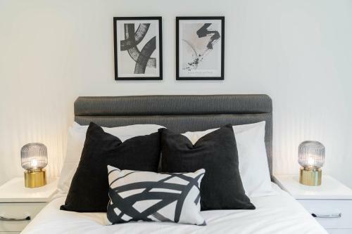 Lavish 1 Bedroom Stylish Apartment - City Centre