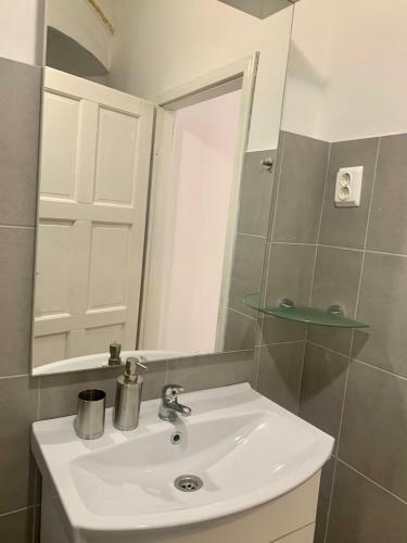 Ljubljana City Center Apartment
