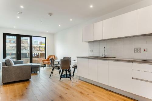 Incredibly Central 1 Bedroom Birmingham Apartment