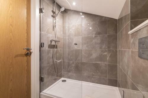 Chic 2 Bed 2 Bath Apartment In A Modern Development