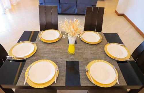 Le' Grand Consulate Apartment